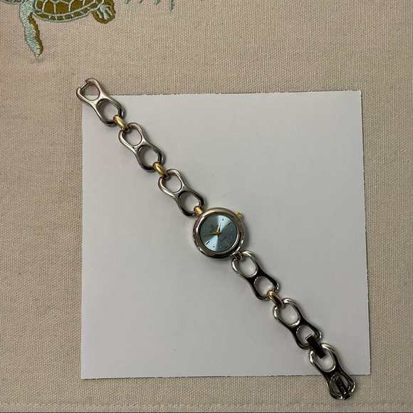 Berenger Women’s Two Tone Silver/Gold Watch w/2 Additional Clasps For Sizing - Picture 2 of 6